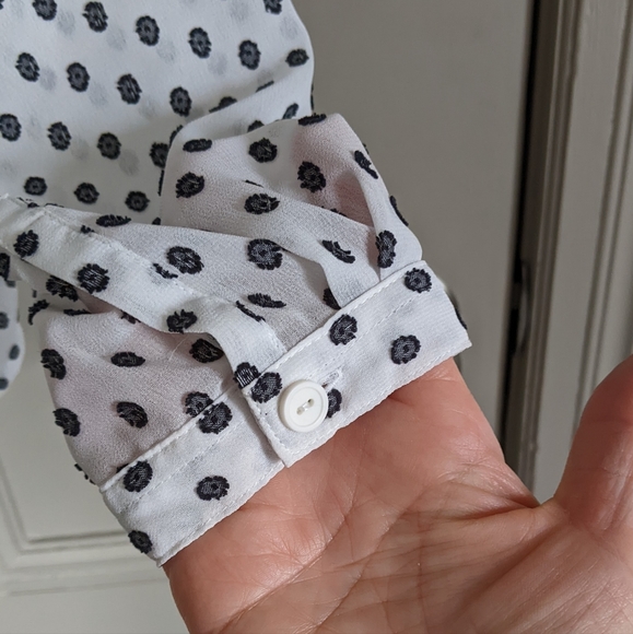 Black & White Blouse - Picture 4 of 6